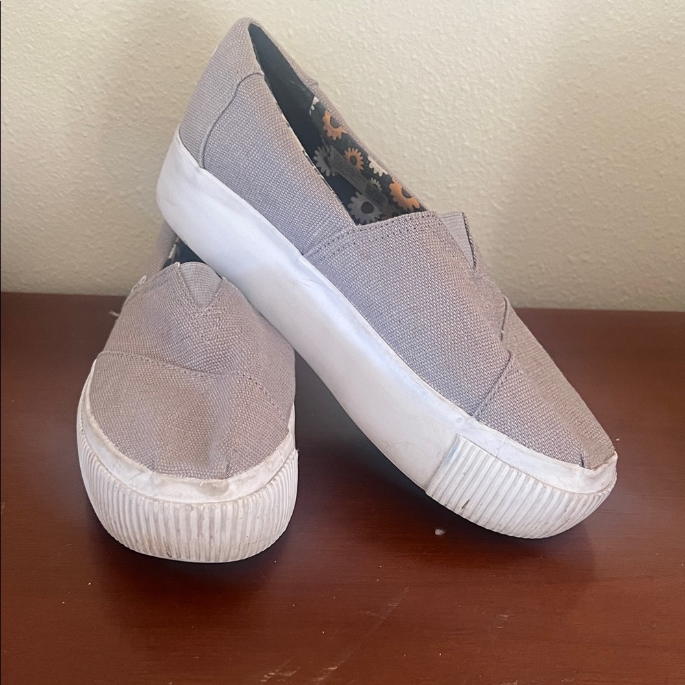 Toms‎ Slip-On Sneakers Women 6.5 Gray Canvas Platform Alpargata Casual Shoes